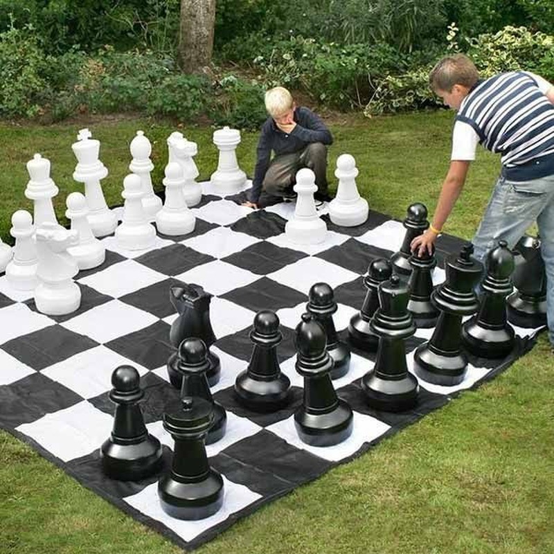 Peças de xadrez gigantes
